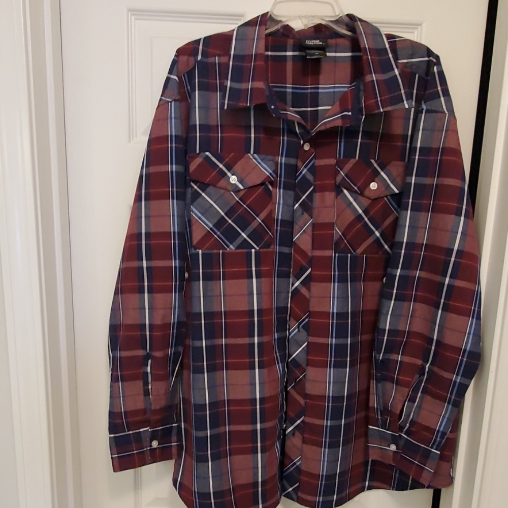 Extreme Coalition plaid shirt. Size 3x, 2 pockets